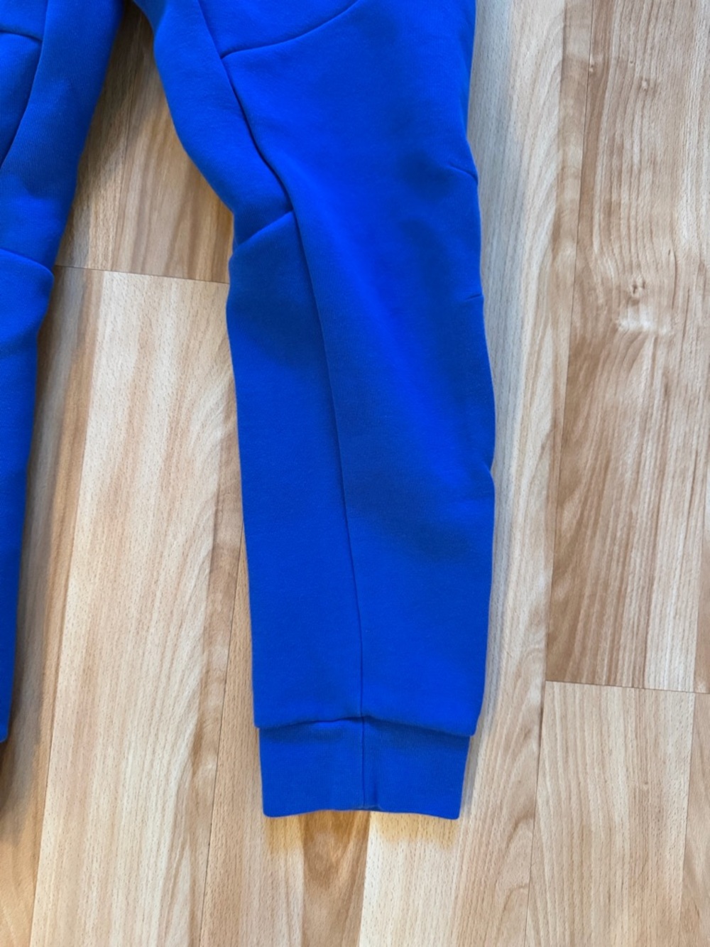 Youth Nike Tech Joggers - Picture 3 of 6